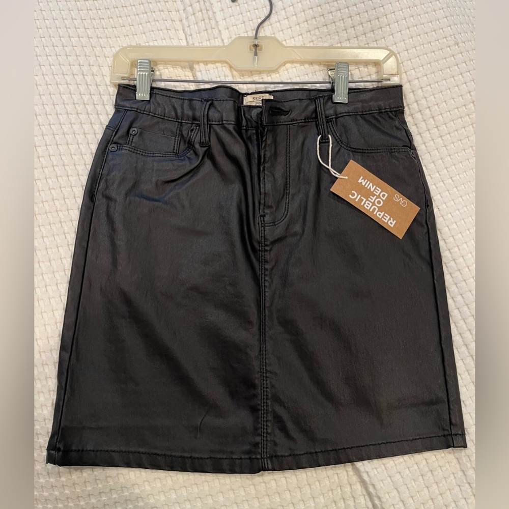 Black strechy OVS mini skirt
